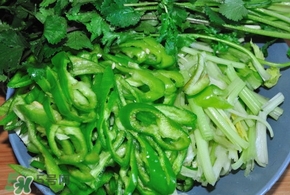 芹菜和青椒能一起炒嗎？青椒炒芹菜的做法