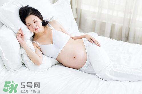 孕婦摸肚子會(huì)繞頸嗎？孕婦摸肚子胎兒能感受到嗎？