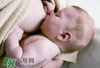 哺乳期奶水時多時少是什么原因？哺乳期奶水時多時少怎么辦？