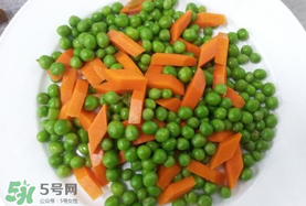 豌豆可以和胡蘿卜一起吃嗎？豌豆和胡蘿卜能一起吃嗎？