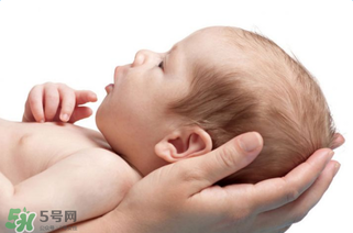 孩子發(fā)燒到39度該怎么辦？ 孩子39度能用物理降溫嗎？