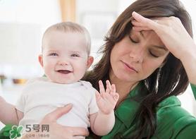 生完孩子后掉頭發(fā)是正常的嗎？產(chǎn)后掉發(fā)掉多少屬于正常?
