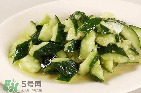 刀拍涼拌黃瓜怎么做？最簡(jiǎn)單的涼拌黃瓜