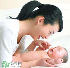 哺乳期可以染頭發(fā)嗎？哺乳期染發(fā)對孩子有危害嗎？