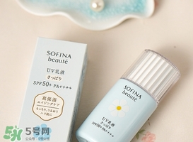 蘇菲娜藍小花和白小花哪個好？sofina蘇菲娜藍小花和白小花對比