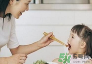 奶酪酸奶能給寶寶補(bǔ)鈣嗎？如何為寶寶選擇奶制品補(bǔ)鈣？