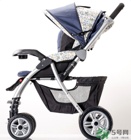 嬰兒車三輪好還是四輪好？嬰兒車三輪和四輪的區(qū)別