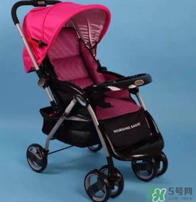 嬰兒車三輪好還是四輪好？嬰兒車三輪和四輪的區(qū)別