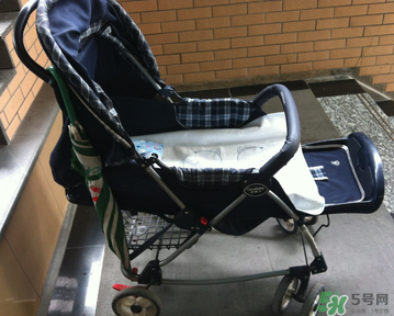 好孩子嬰兒車怎么放平？好孩子嬰兒車如何調(diào)節(jié)放平？
