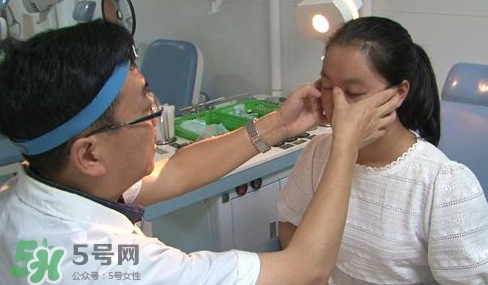 鹽水洗鼻能治好鼻炎嗎？鹽水洗鼻的正確方法