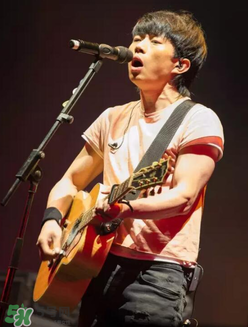 趙雷回應演唱會爆粗口事件 趙雷發(fā)微博道歉