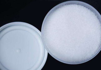 鹽水洗鼻用什么鹽？鹽水洗鼻可以用食鹽嗎？