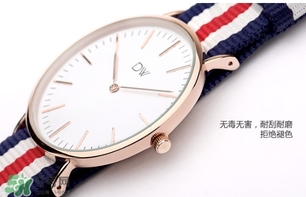 dw丹尼爾惠靈頓手表怎么調(diào)時(shí)間？dw手表怎么沒有日期
