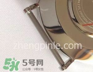 dw丹尼爾惠靈頓手表怎么調(diào)時(shí)間？dw手表怎么沒有日期