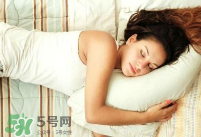 女人打鼾是什么原因？女人睡覺打鼾的原因