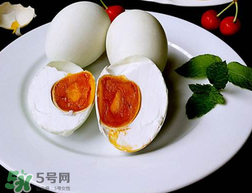 ?端午節(jié)為什么要吃咸鴨蛋？端午節(jié)吃咸鴨蛋的傳說
