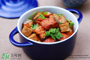 三文魚煮多久？寶寶吃三文魚煮多久熟？