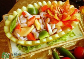 甜瓜和蝦能一起吃嗎？吃蝦還可以吃甜瓜嗎？