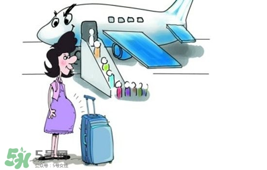 孕婦可以坐飛機嗎？孕婦坐飛機對胎兒有影響嗎？