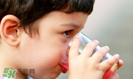 寶寶能喝碳酸飲料嗎？寶寶喝碳酸飲料有什么危害？