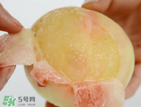 ?桃子發(fā)霉了還可以吃嗎？吃了發(fā)霉的桃子怎么辦？