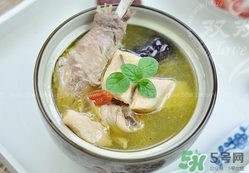 榴蓮殼煲雞湯孕婦能喝嗎？孕婦可以喝榴蓮殼煲雞湯