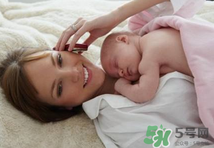 夏天做月子穿什么鞋？夏天做月子如何選擇鞋子？