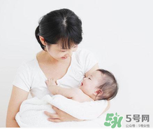 夏天坐月子可以天天洗澡嗎？夏季坐月子能洗澡嗎？