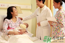 夏天坐月子可以吹風(fēng)扇嗎？夏天風(fēng)扇能不能給產(chǎn)婦用？
