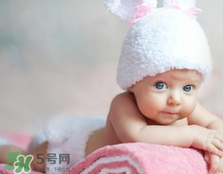 寶寶尿布疹可以擦紅霉素軟膏嗎？紅霉素軟膏對(duì)尿布疹有效嗎？