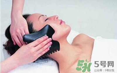 女人刮痧好還是拔罐好？刮痧和拔罐的區(qū)別