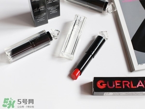 嬌蘭小黑裙007值得入嗎？嬌蘭小黑裙007唇膏口紅怎么樣？