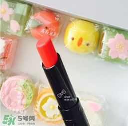 嬌蘭小黑裙003多少錢？嬌蘭小黑裙唇膏003專柜價格