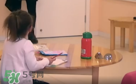 米雅的水杯是什么牌子？虎牌兒童水杯好用嗎？