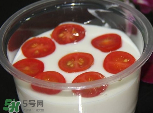 西紅柿能和酸奶一起吃嗎？酸奶可以和西紅柿一起吃嗎
