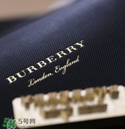 burberry dk88鎖頭包正品多少錢？巴寶莉dk88包專柜價格