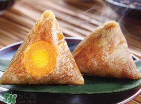 蛋黃粽子的蛋黃怎么弄？包粽子的蛋黃怎么處理？