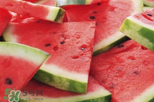桃子和西瓜一起吃會(huì)中毒嗎？桃子和西瓜能一起吃嗎？