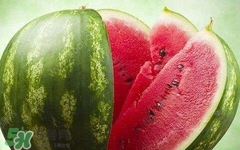 桃子和西瓜一起吃會(huì)中毒嗎？桃子和西瓜能一起吃嗎？