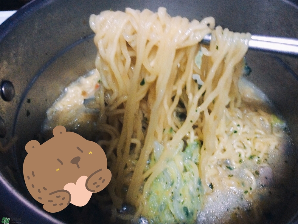 康師傅白胡椒肉骨面好吃嗎？康師傅白胡椒方便面味道怎樣
