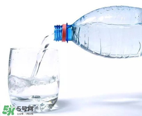 30天不喝飲料，妹子的對比照令人震驚 喝白開水的好處