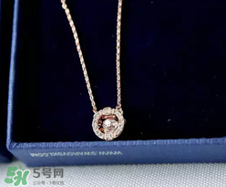 施華洛世奇跳動(dòng)的心是什么材質(zhì)？跳動(dòng)的心項(xiàng)鏈?zhǔn)倾y的嗎？