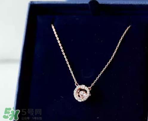 施華洛世奇跳動(dòng)的心是什么材質(zhì)？跳動(dòng)的心項(xiàng)鏈?zhǔn)倾y的嗎？