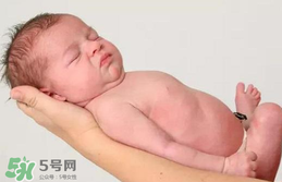 寶寶臍帶消毒是用碘伏還是用酒精？寶寶臍帶用什么消毒好？