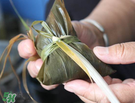 包粽子是生米還是熟米？包粽子的米是煮的還是生的？