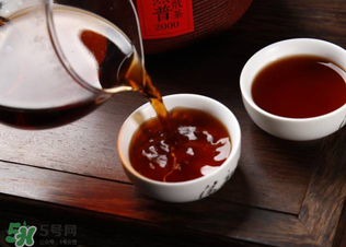 普洱茶發(fā)霉了怎么處理？普洱茶發(fā)霉了還能喝嗎？