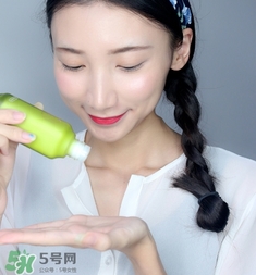 百雀羚三生花水乳怎么樣？百雀羚三生花水乳好用嗎？