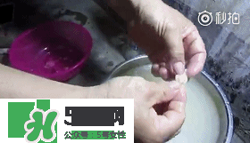 肉松餅是棉花做的？肉松餅里面是棉花