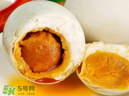 咸鴨蛋能帶上飛機(jī)嗎？飛機(jī)上能帶鴨蛋嗎？