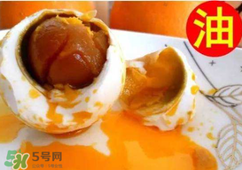 咸鴨蛋能帶上飛機(jī)嗎？飛機(jī)上能帶鴨蛋嗎？